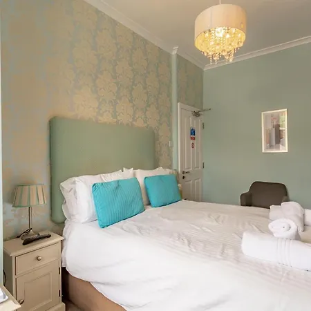 Lakeland House Bed & Breakfast 4*