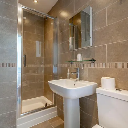 Lakeland House Bed & Breakfast 4*