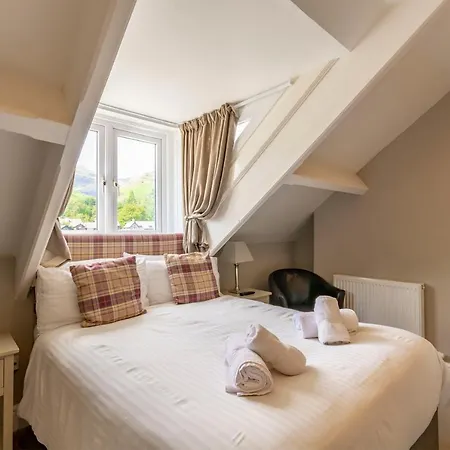 Lakeland House 4*