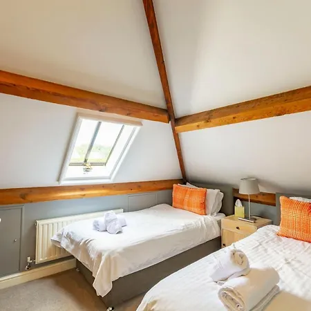 Lakeland House B&B 4*