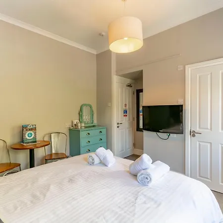 B&B Lakeland House
