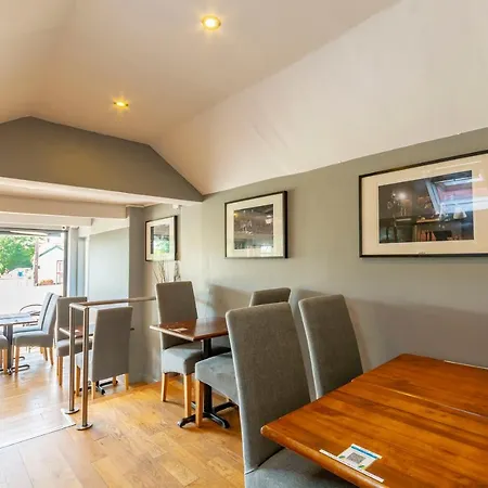 Bed & Breakfast Lakeland House 4*