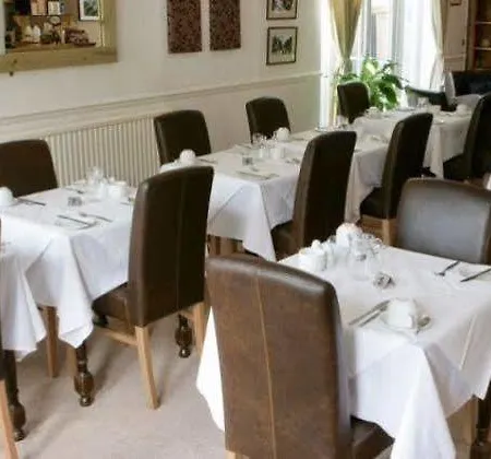 Lakeland House 4*