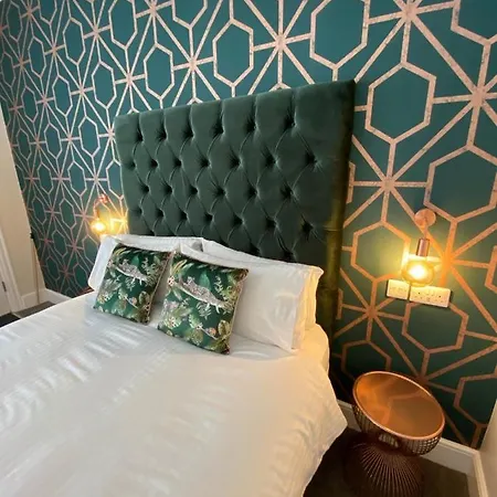 Lakeland House לינה וארוחת בוקר 4*
